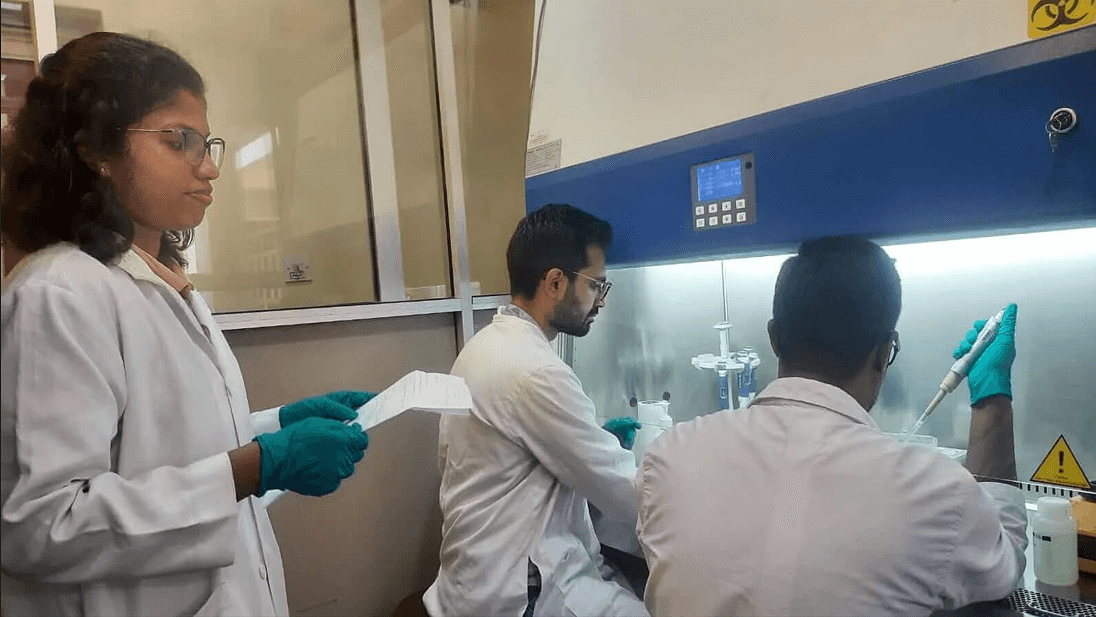 Prof Ashley St. John and Mr. Sidharth Malhotra’s visit to the Ruhuna-Duke Centre for infectious Diseases image 3